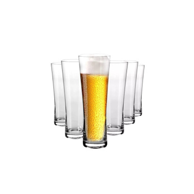 Zestaw sześciu szklanek do piwa 500 ml Mixology od Krosno Glass S.A. Ustawione w półkolu, z jedną szklanką wypełnioną złocistym piwem z pianką na pierwszym