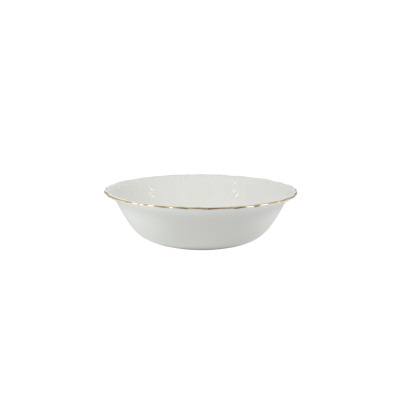 Biała salaterka okrągła 23 cm z serii Rococo marki Ćmielów. Eleganckie naczynie z porcelany zdobione subtelnym tłoczeniem na rancie oraz wykończone złotym