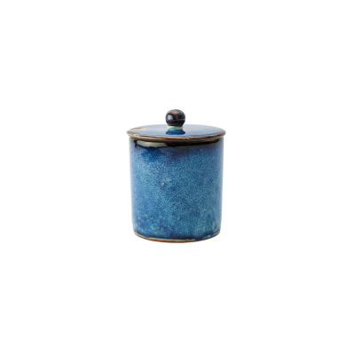 Cukiernica Verlo DEEP BLUE o pojemności 220 ml. Ceramiczne naczynie w głębokim, niebieskim odcieniu z cieniowaną teksturą i dopasowaną pokrywką z uchwytem.