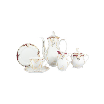 Porcelanowy garnitur do kawy Ćmielów Rococo dla 6 osób. Biały zestaw z bordowym zdobieniem i złotymi ornamentami, obejmujący dzbanek, cukiernicę, mlecznik oraz
