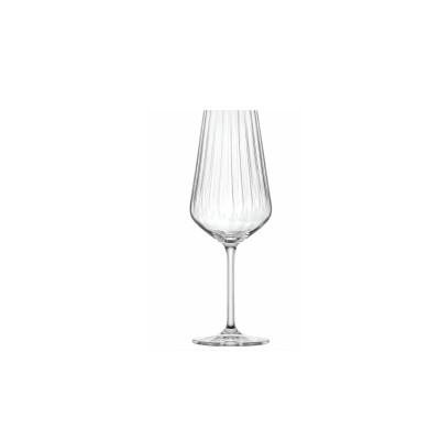 Kieliszek do wina Verlo Atelier I o pojemności 550 ml. Przezroczyste szkło z pionowym żłobkowaniem, osadzone na smukłej nóżce z okrągłą podstawą. Widok