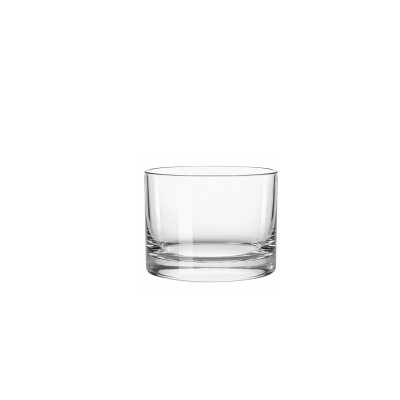 Przezroczysta szklanka do whisky Neat marki Verlo o pojemności 150 ml. Klasyczne naczynie z grubym dnem, ukazane na białym tle w ujęciu frontalnym.