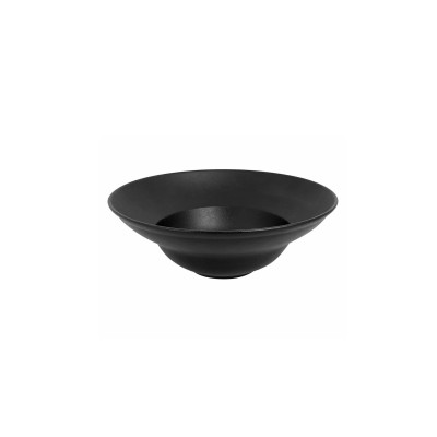 Czarny talerz głęboki Neofusion marki RAK Porcelain o średnicy 26 cm. Naczynie o minimalistycznym designie z szerokim rantem i matowym wykończeniem.